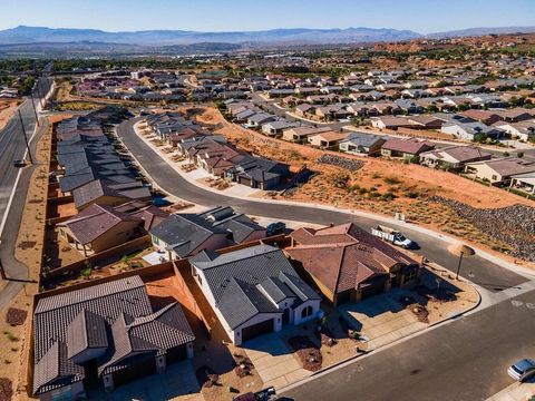 Tiny photo for 31 W CAMINO OSO DR, Washington, UT 84780 (MLS # 2147005)