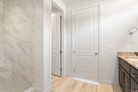 Tiny photo for 31 W CAMINO OSO DR, Washington, UT 84780 (MLS # 2147005)