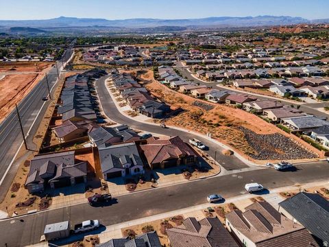 Tiny photo for 31 W CAMINO OSO DR, Washington, UT 84780 (MLS # 2147005)