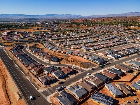 Tiny photo for 31 W CAMINO OSO DR, Washington, UT 84780 (MLS # 2147005)