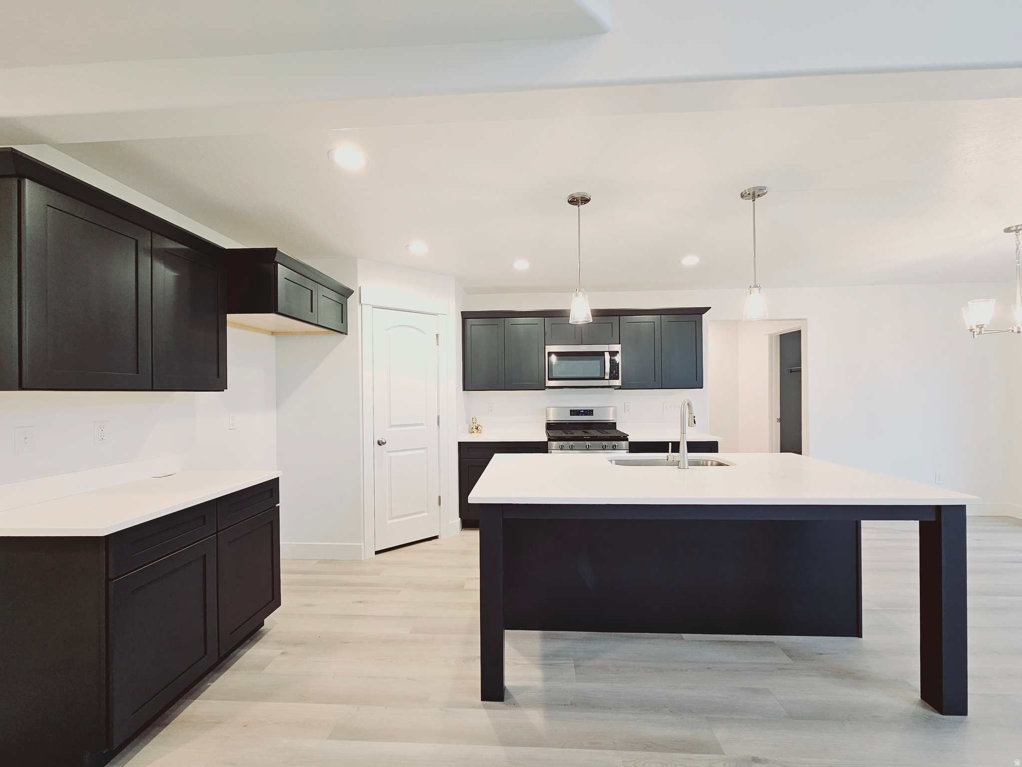 MOUNTAIN RIDGE - Residential