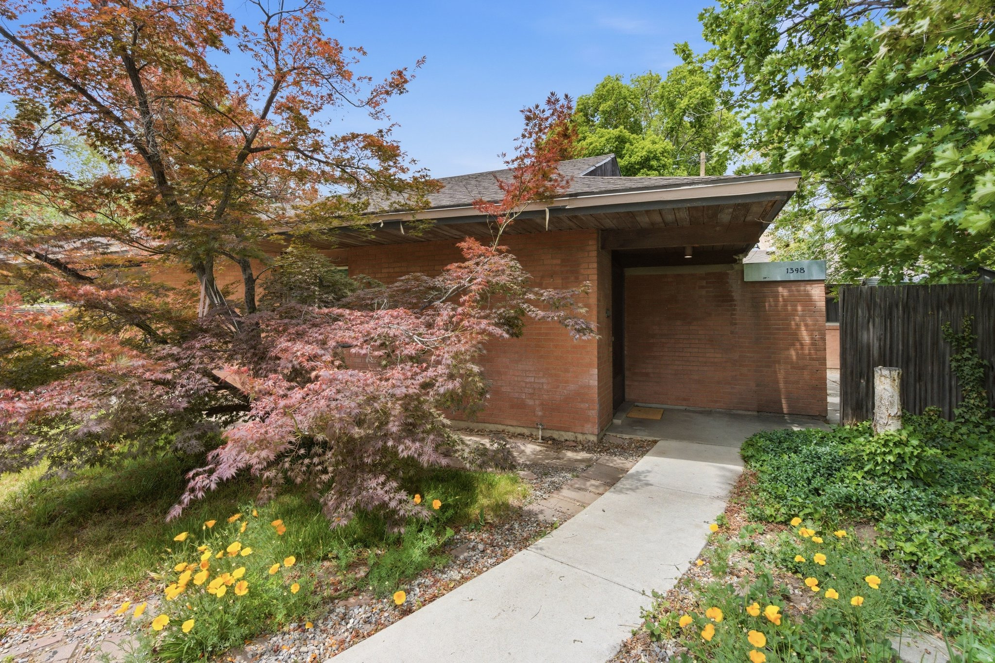 CEDAR CIRCLE - Residential