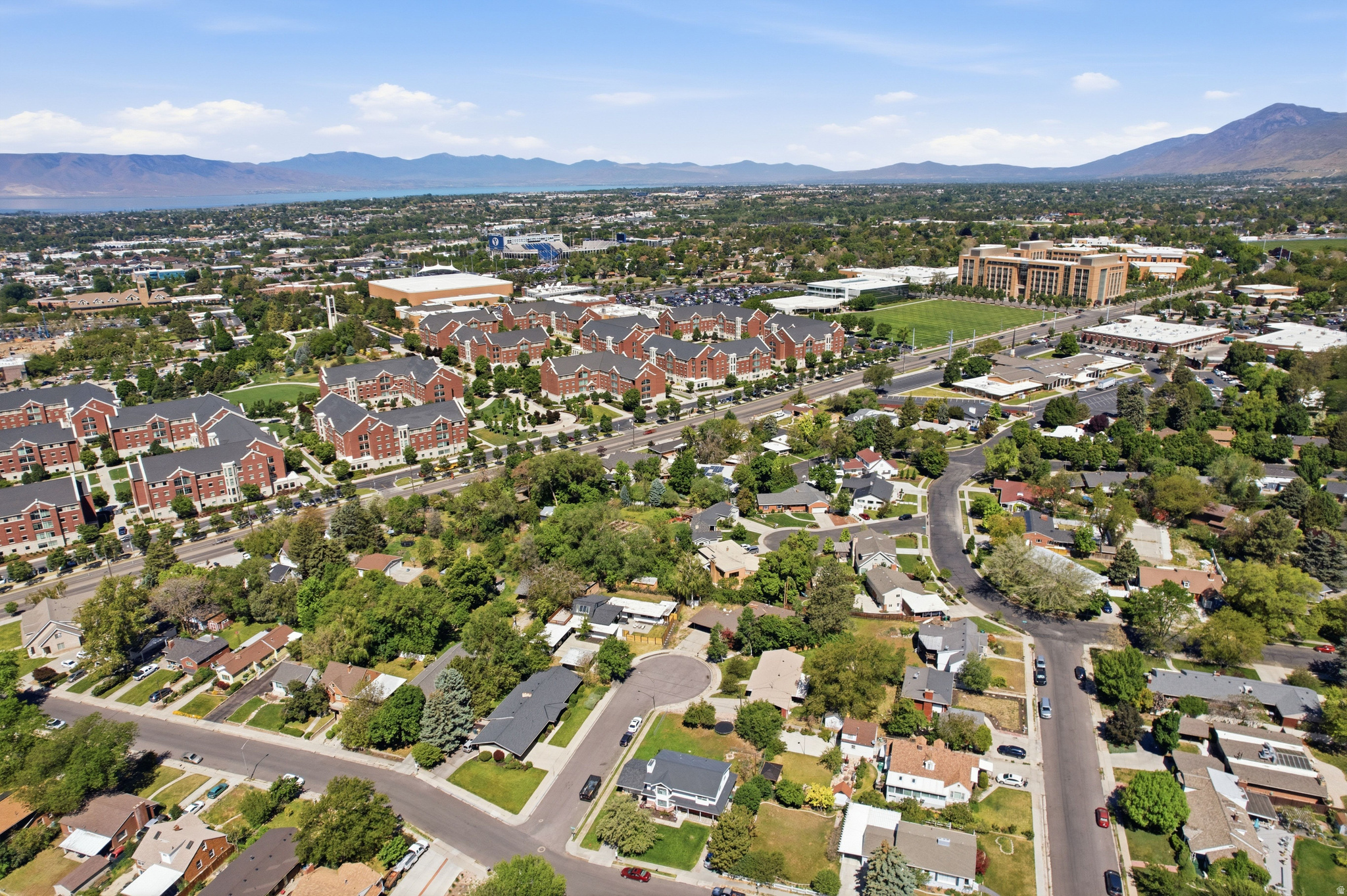CEDAR CIRCLE - Residential
