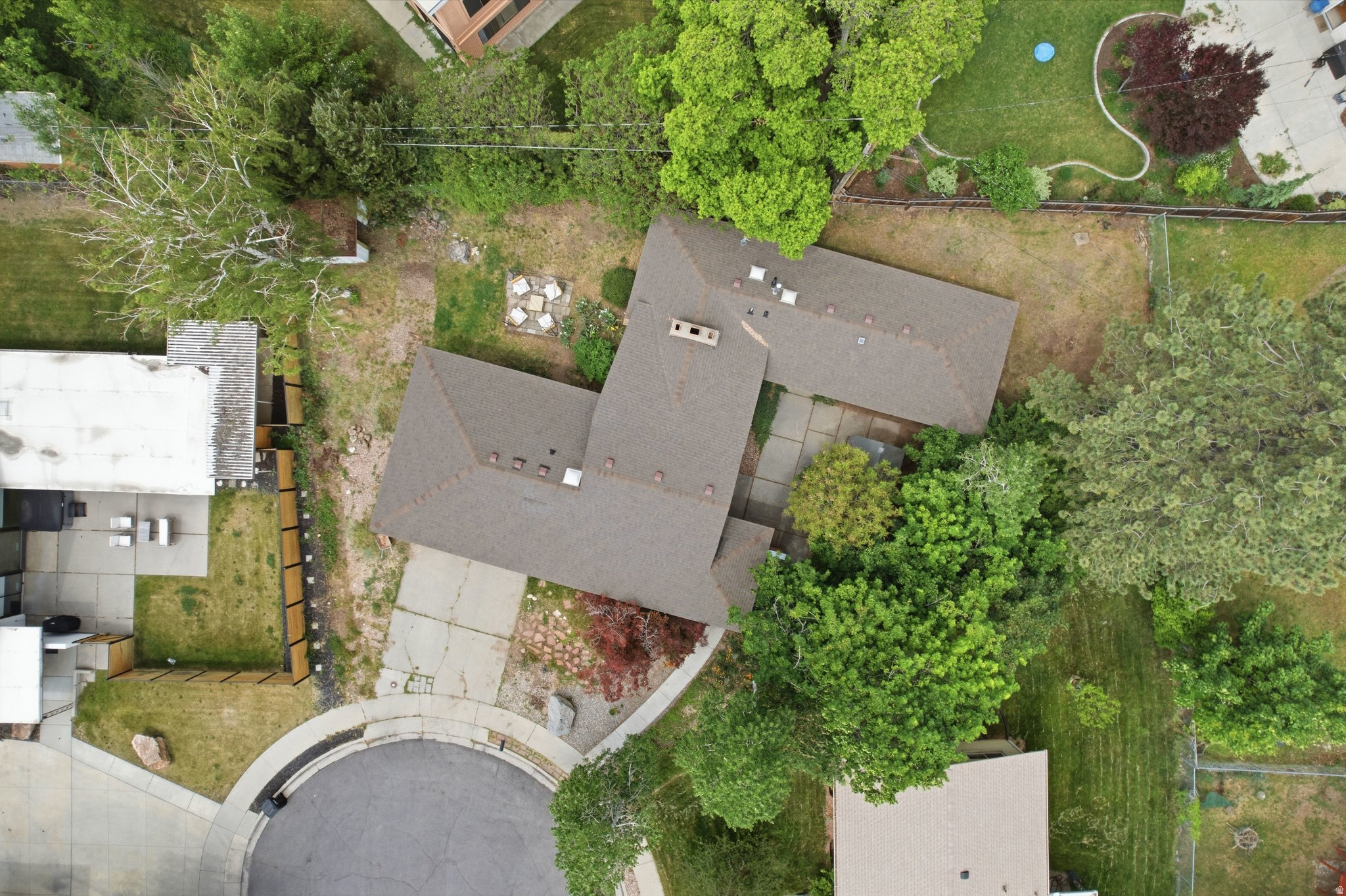 CEDAR CIRCLE - Residential