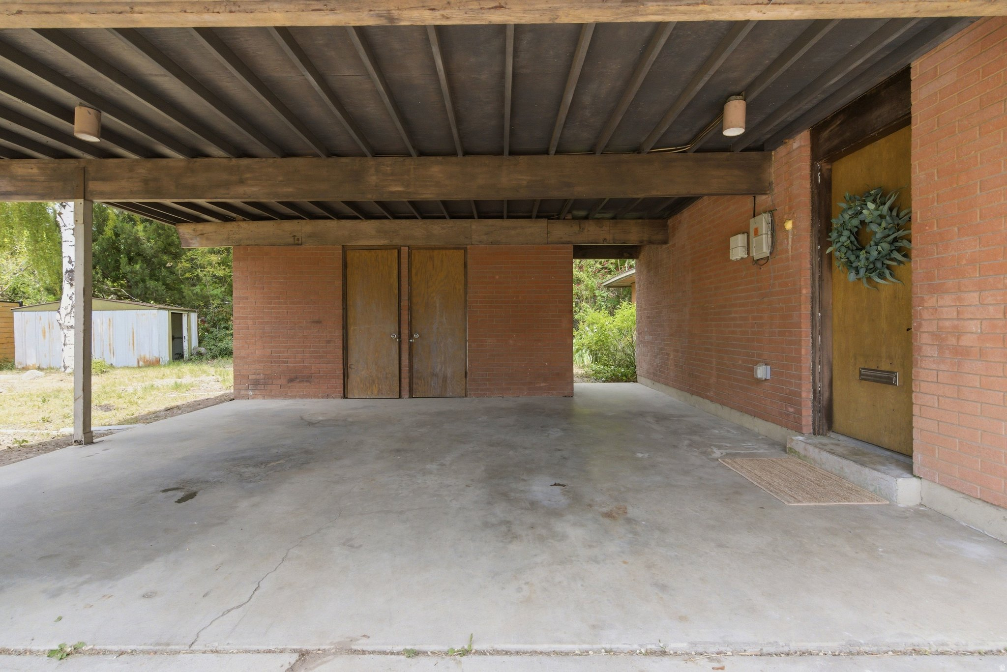 CEDAR CIRCLE - Residential