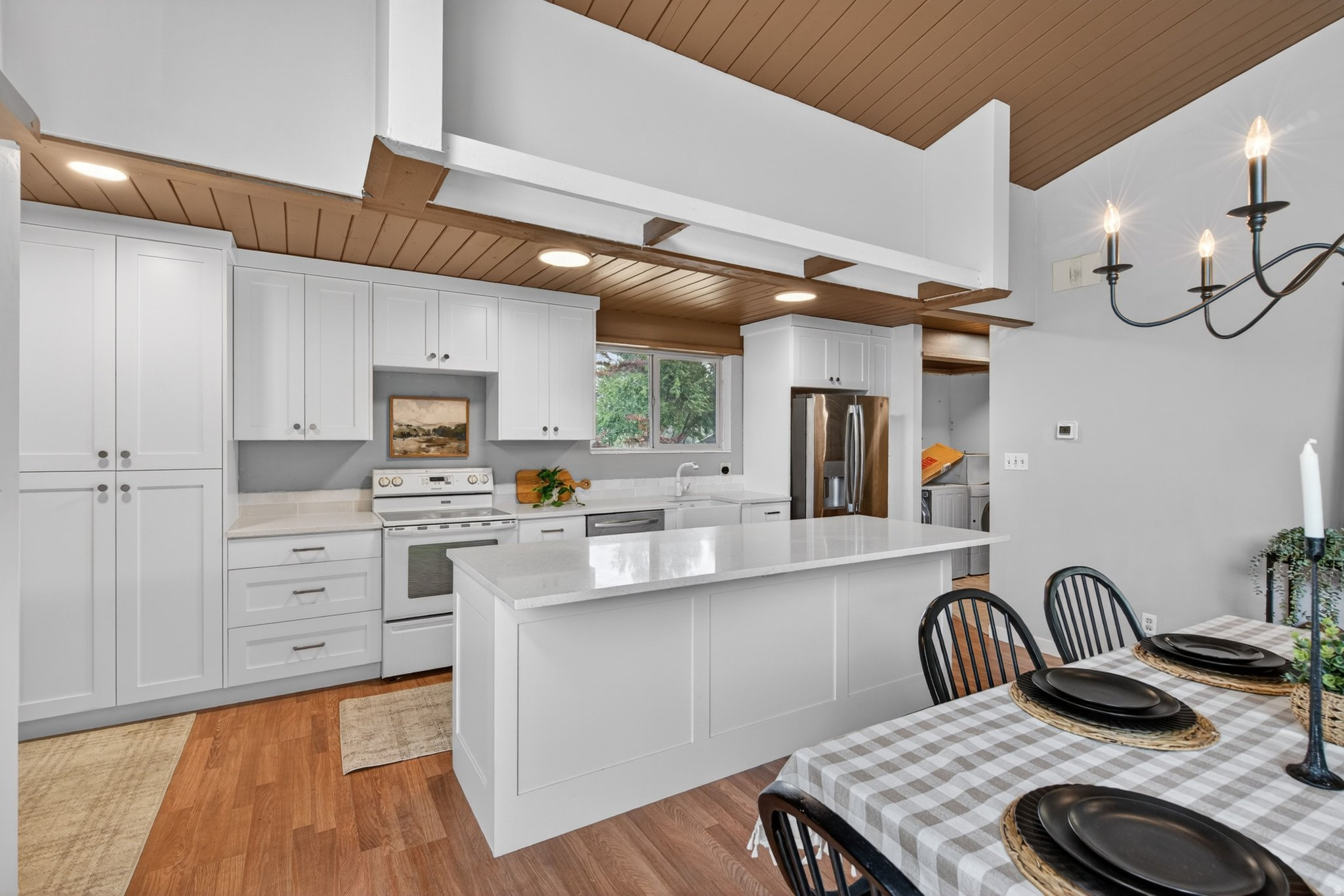 CEDAR CIRCLE - Residential