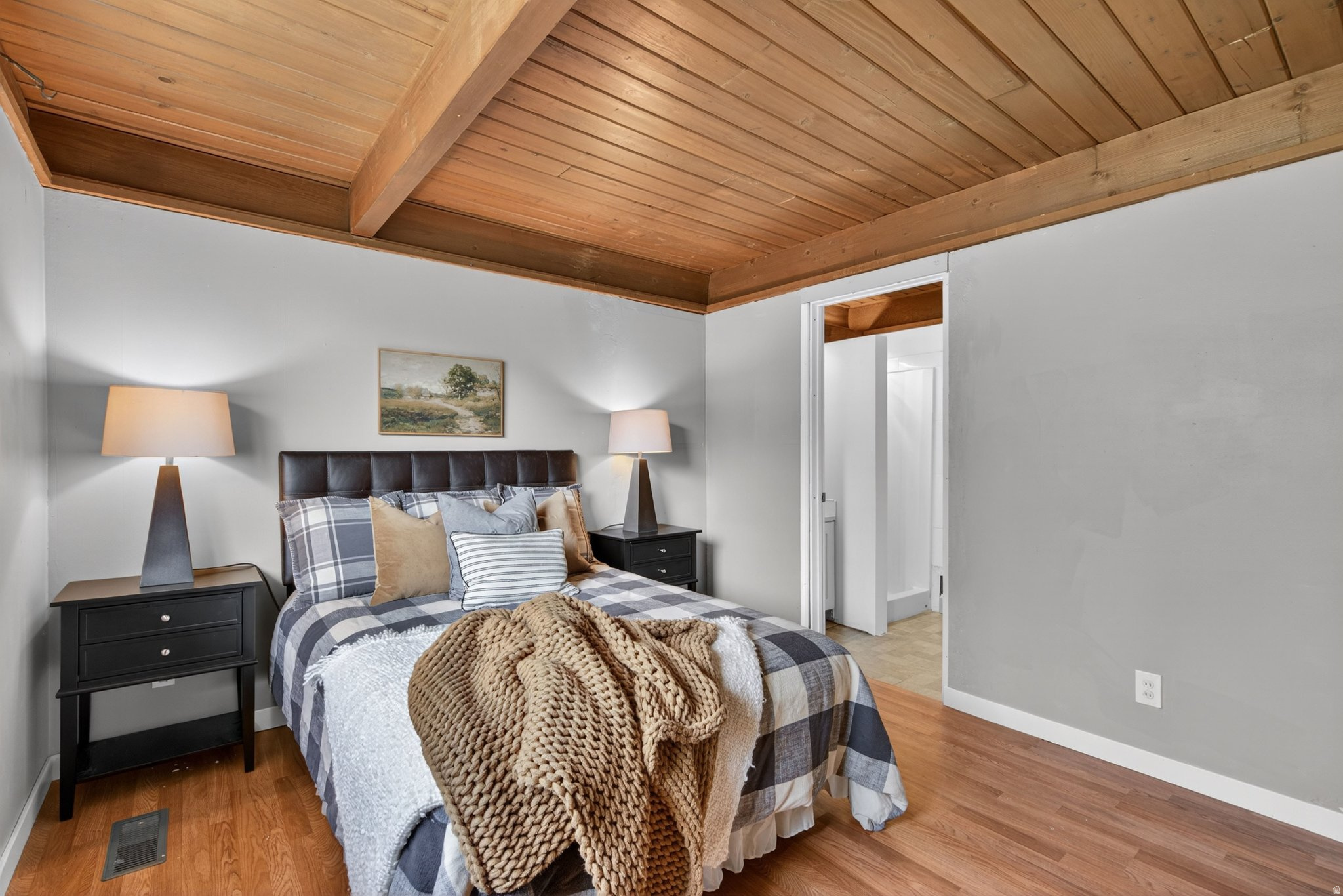 CEDAR CIRCLE - Residential