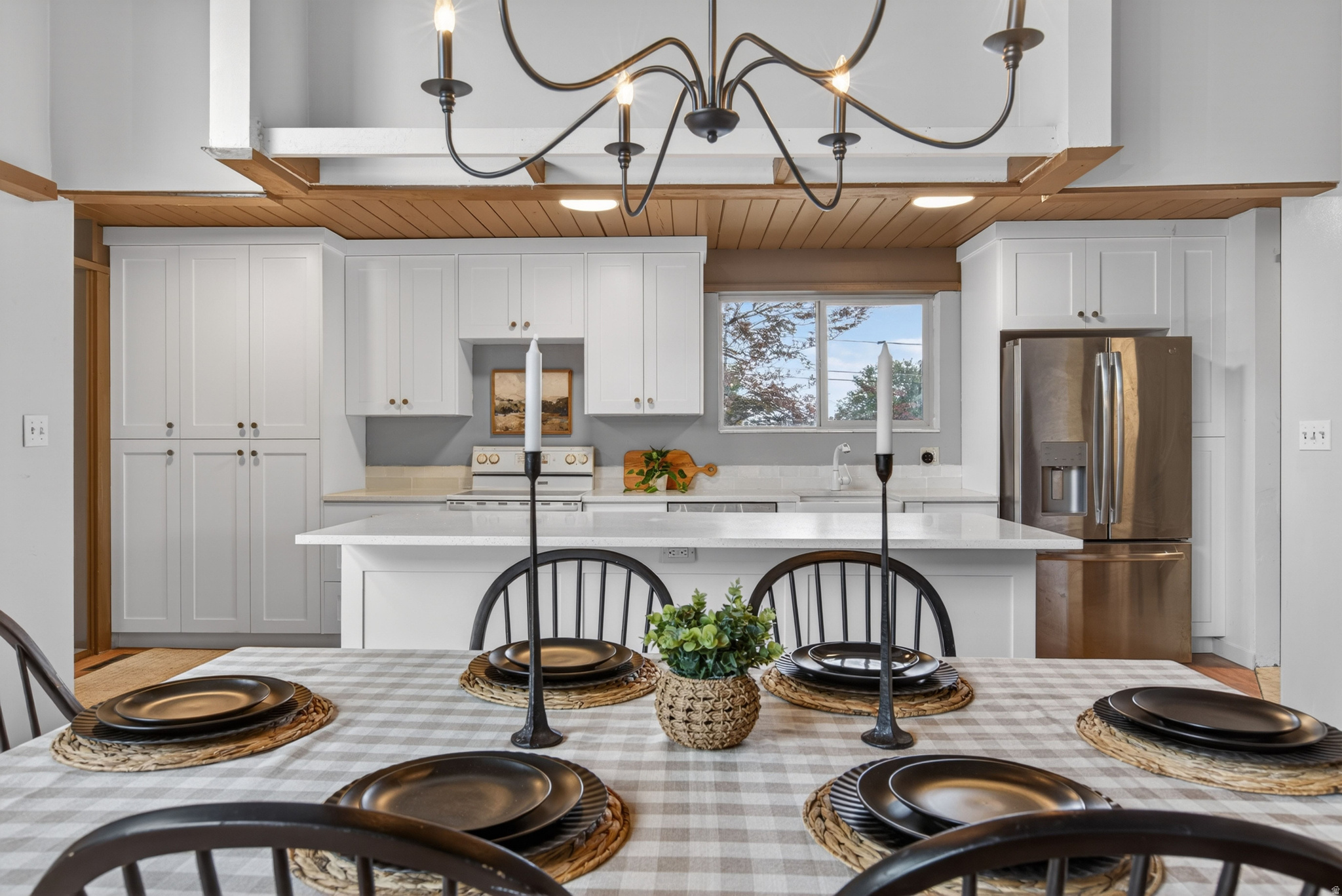 CEDAR CIRCLE - Residential