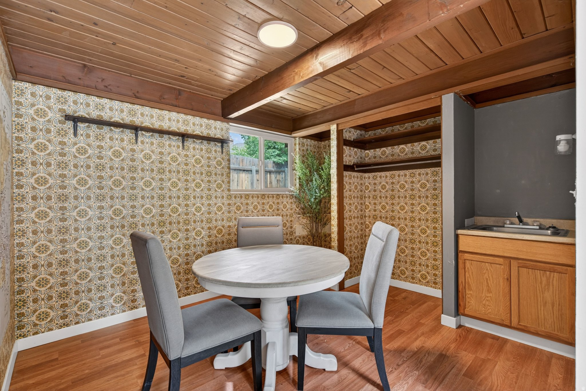 CEDAR CIRCLE - Residential