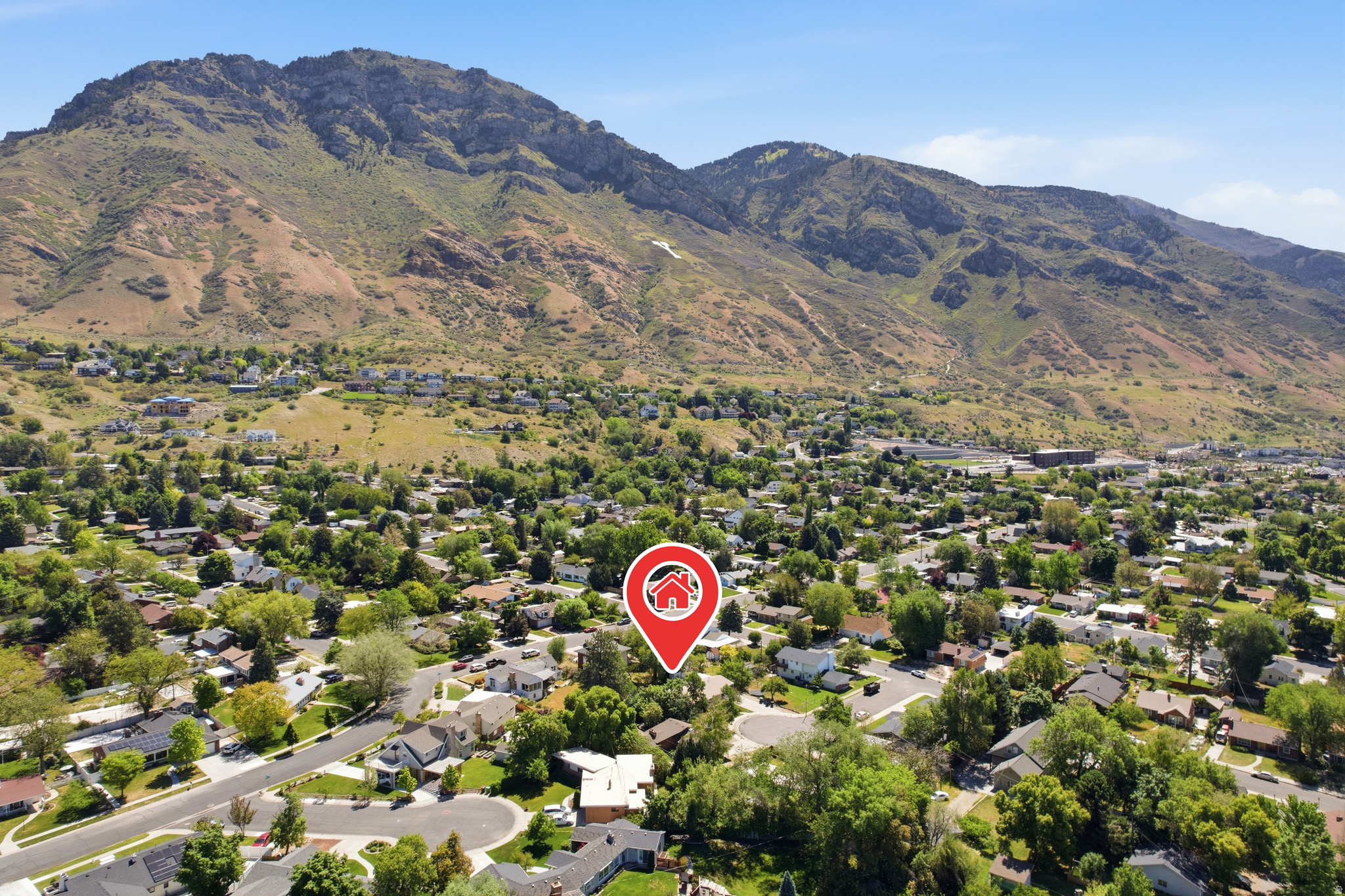 CEDAR CIRCLE - Residential