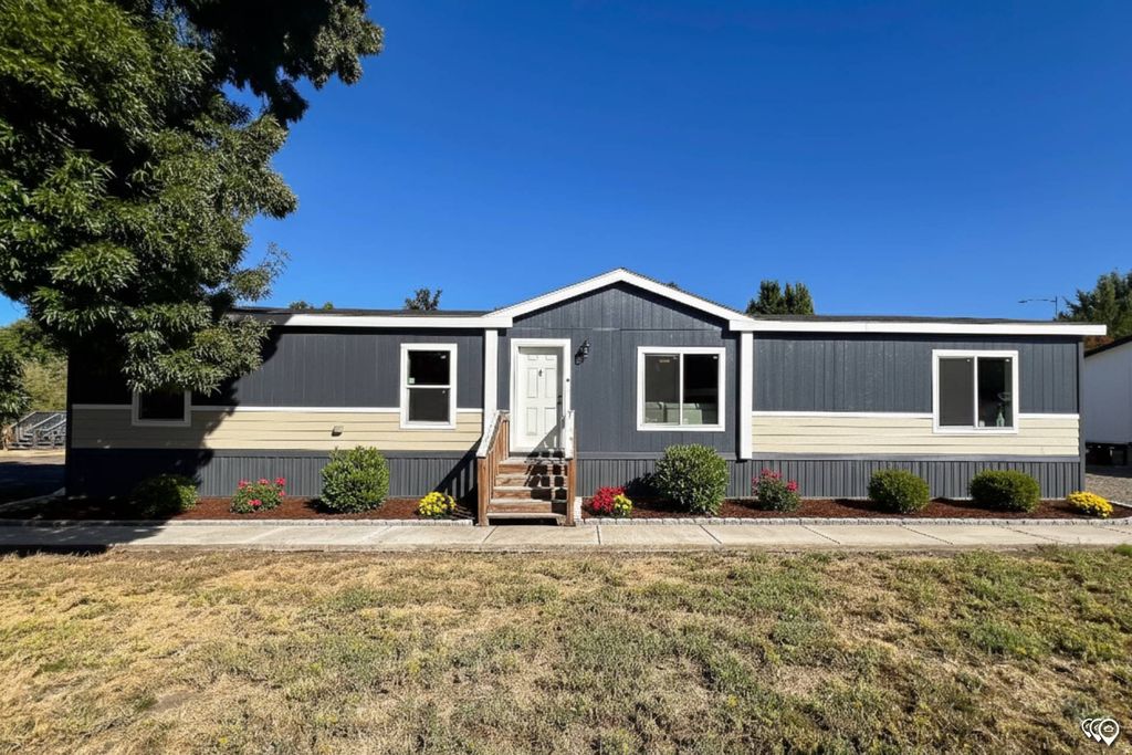 Photo of 3464 N 500 E, Vernal, UT 84078 (MLS # 2150764)