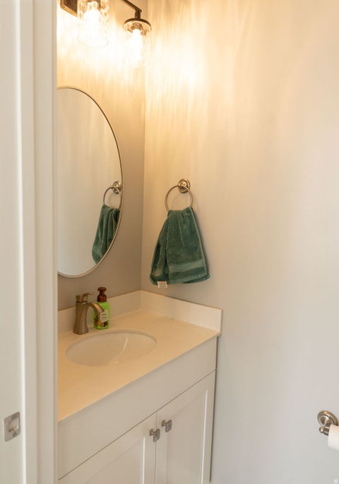 Tiny photo for 122 E 1050 N, Kaysville, UT 84037 (MLS # 2181825)