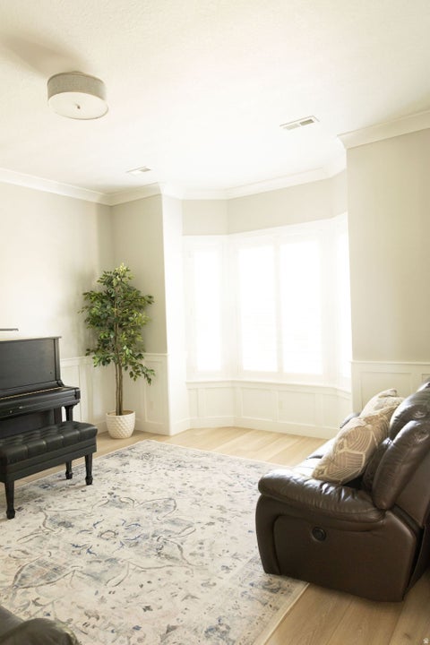 Tiny photo for 122 E 1050 N, Kaysville, UT 84037 (MLS # 2181825)