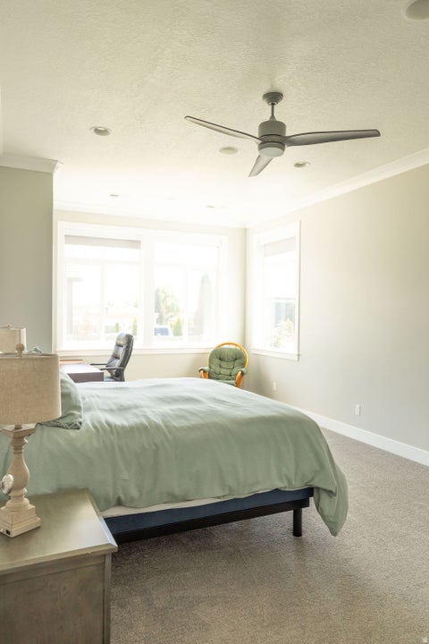 Tiny photo for 122 E 1050 N, Kaysville, UT 84037 (MLS # 2181825)