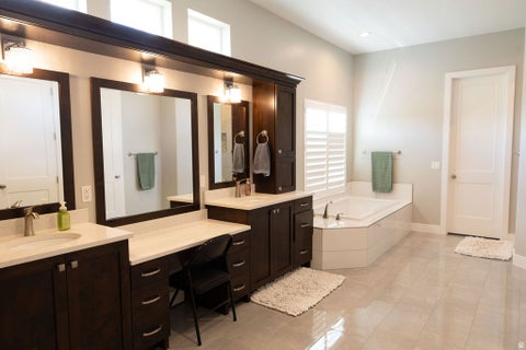Tiny photo for 122 E 1050 N, Kaysville, UT 84037 (MLS # 2181825)
