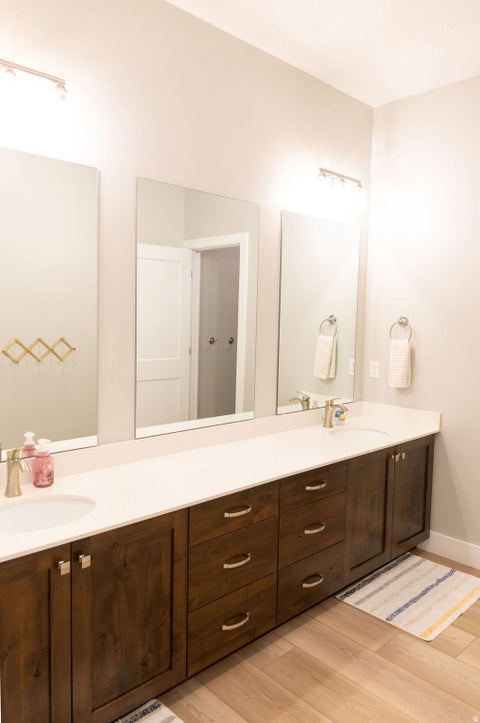 Tiny photo for 122 E 1050 N, Kaysville, UT 84037 (MLS # 2181825)