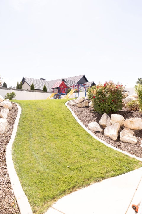 Tiny photo for 122 E 1050 N, Kaysville, UT 84037 (MLS # 2181825)