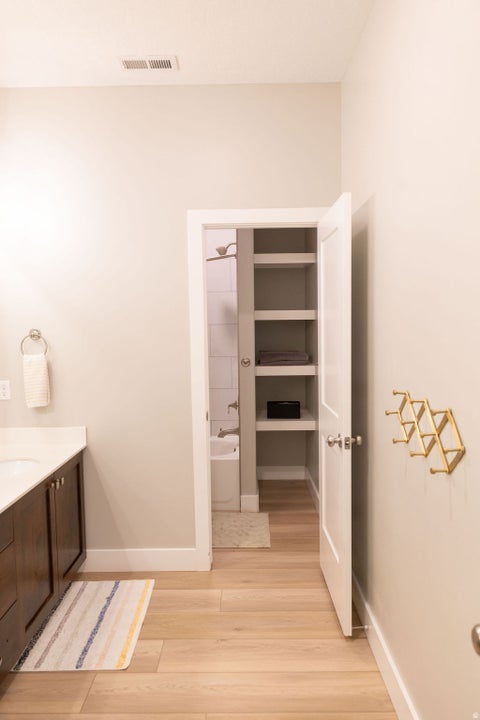 Tiny photo for 122 E 1050 N, Kaysville, UT 84037 (MLS # 2181825)