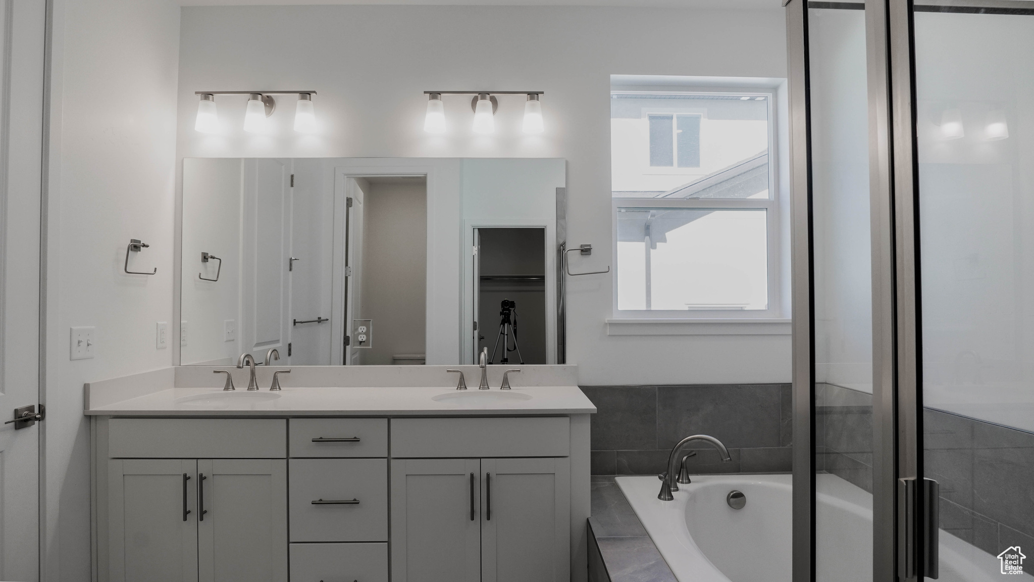 CANTON RIDGE - Residential