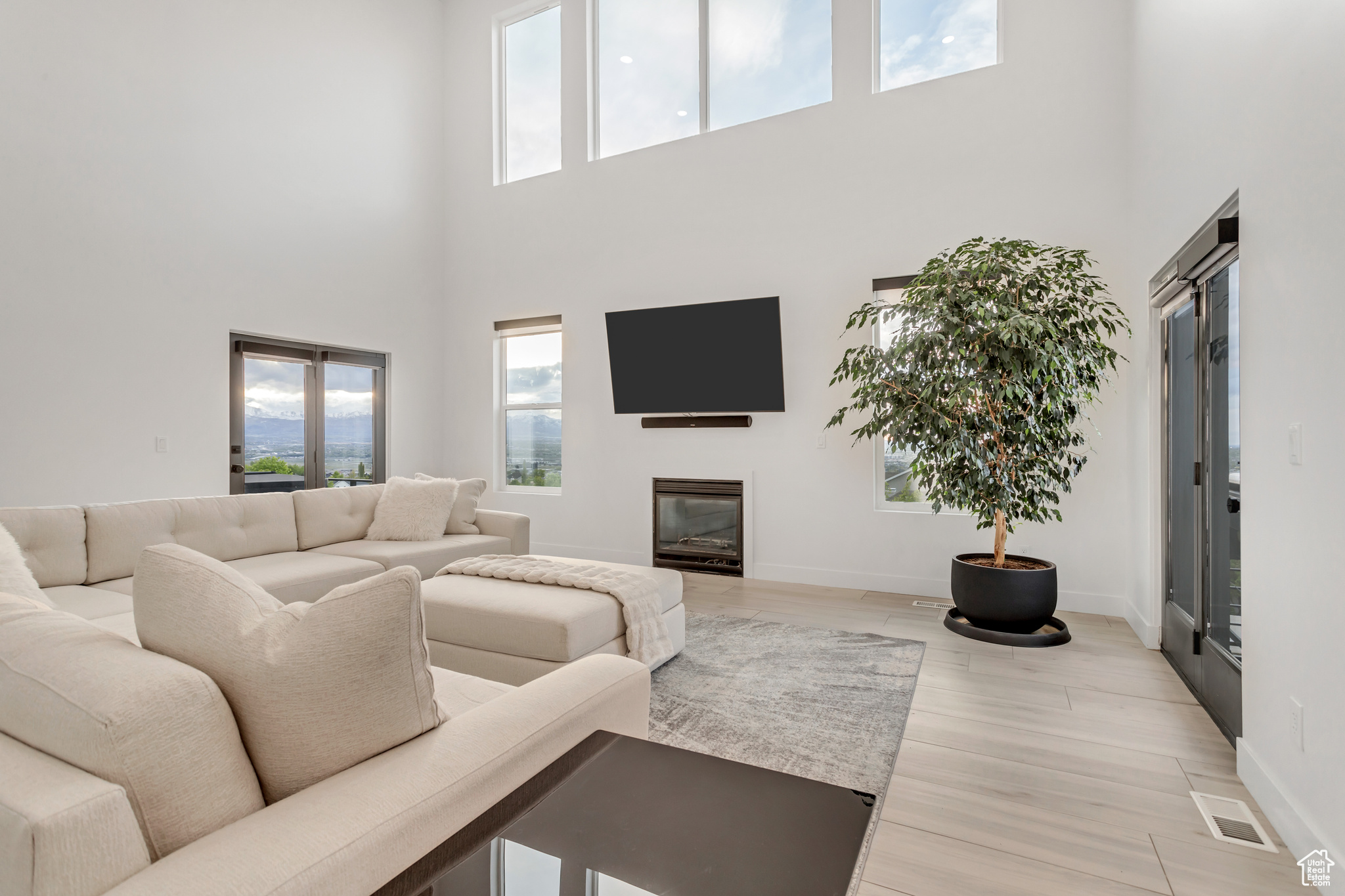 SOUTH MOUNTAIN - Residential