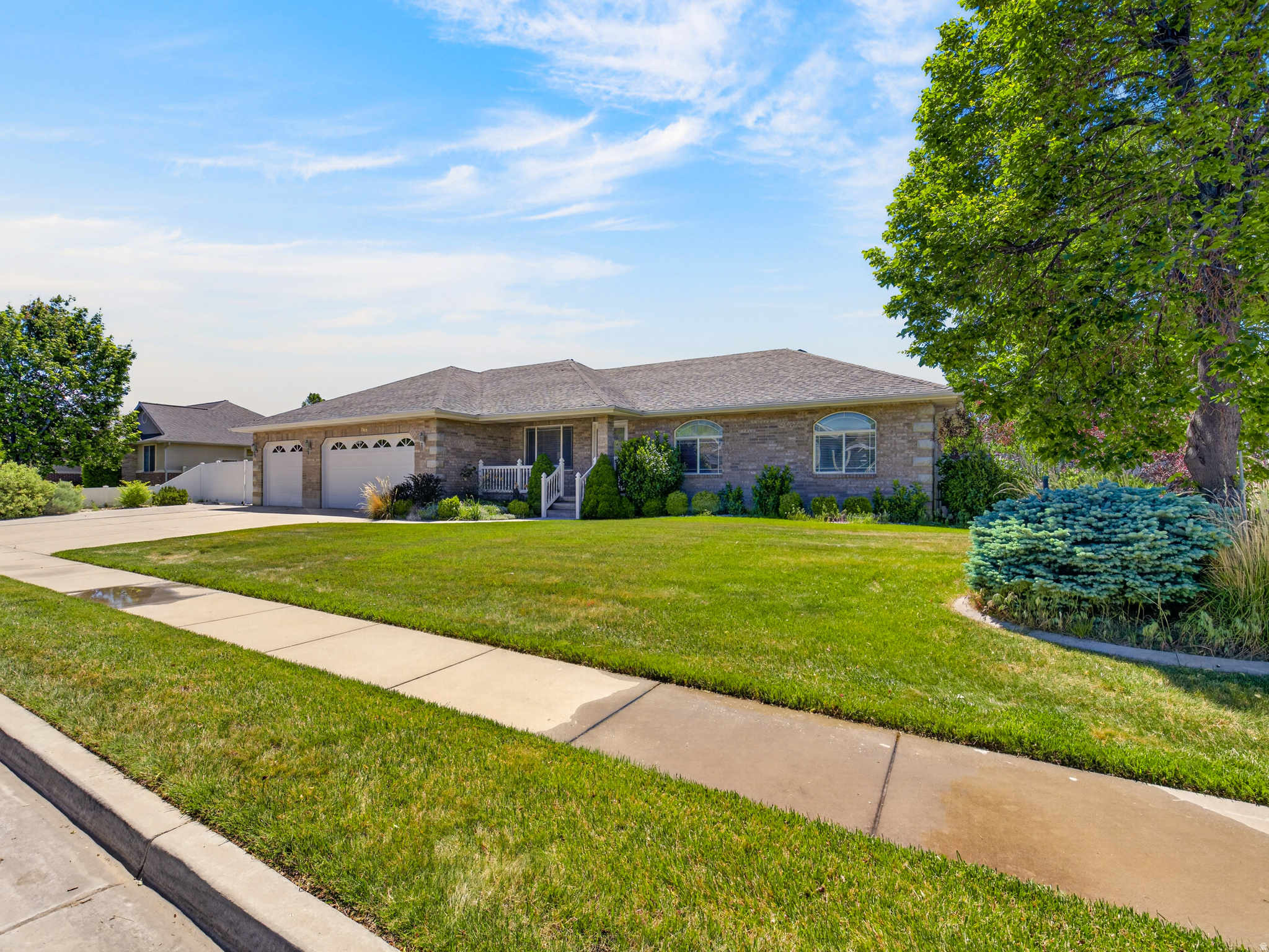 BROOKSFIELD ESTATES - Residential