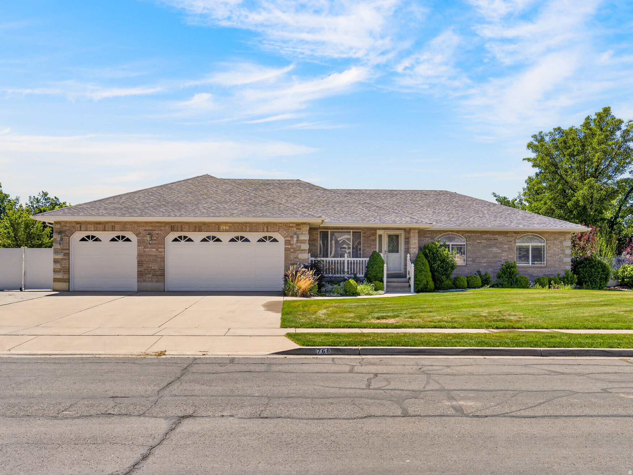 BROOKSFIELD ESTATES - Residential