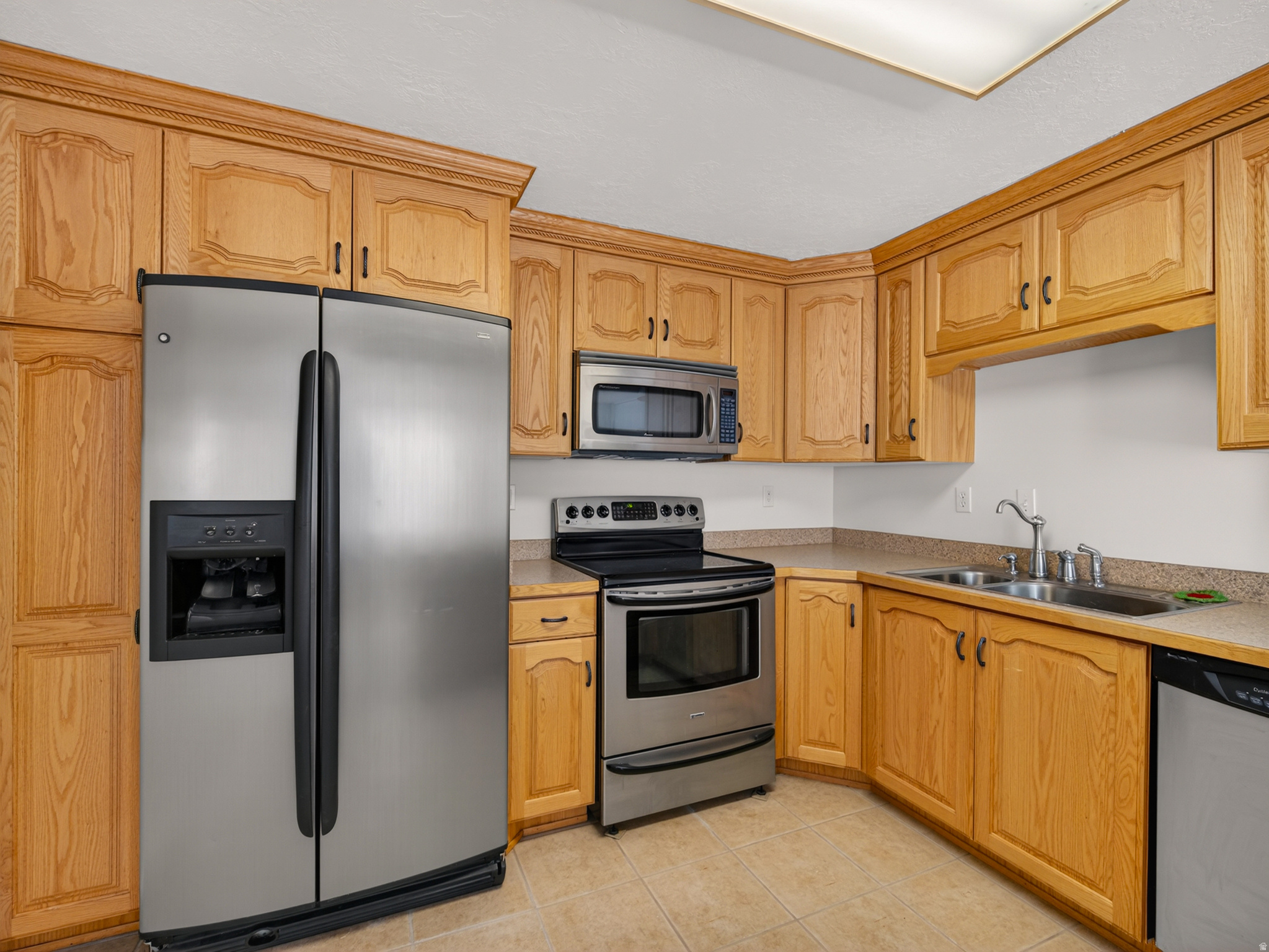 BROOKSFIELD ESTATES - Residential