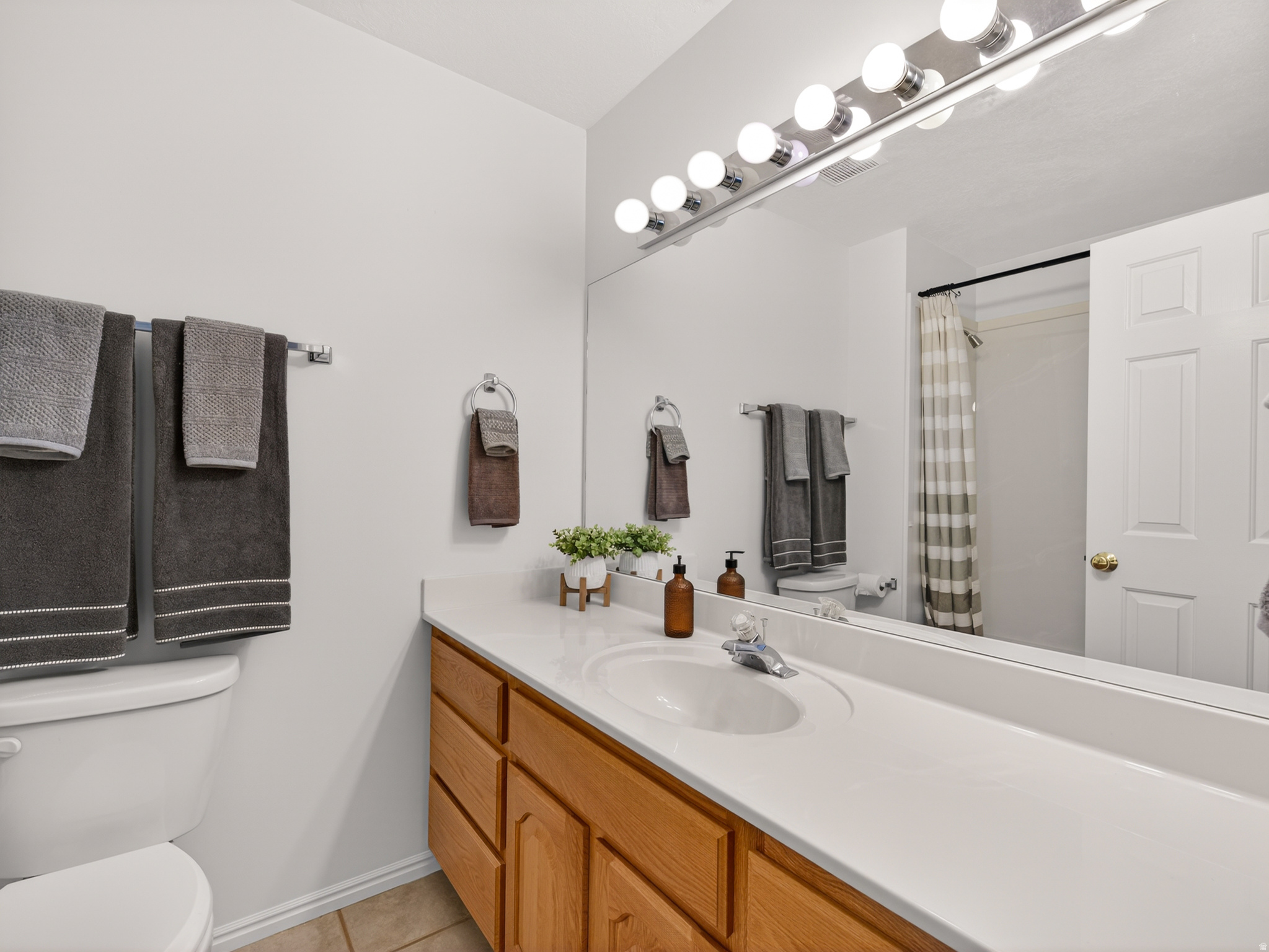 BROOKSFIELD ESTATES - Residential