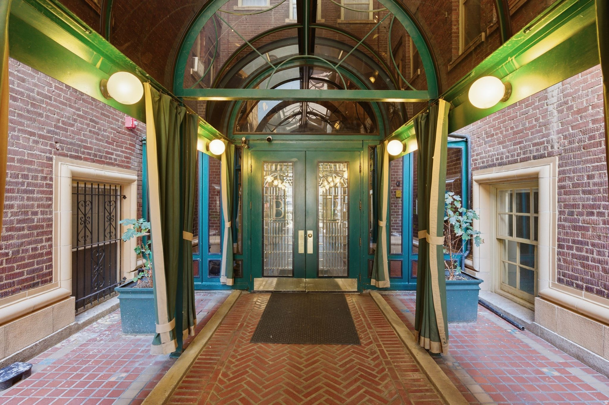 BELVEDERE CONDM - Residential