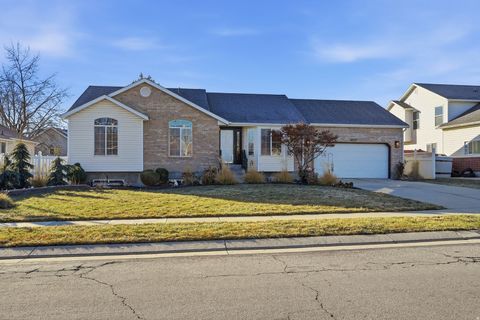 Photo of 1573 W ERICKSON PARK DR S, West Jordan, UT 84084 (MLS # 2133325)