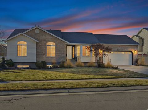 Photo of 1573 W ERICKSON PARK DR S, West Jordan, UT 84084 (MLS # 2133325)