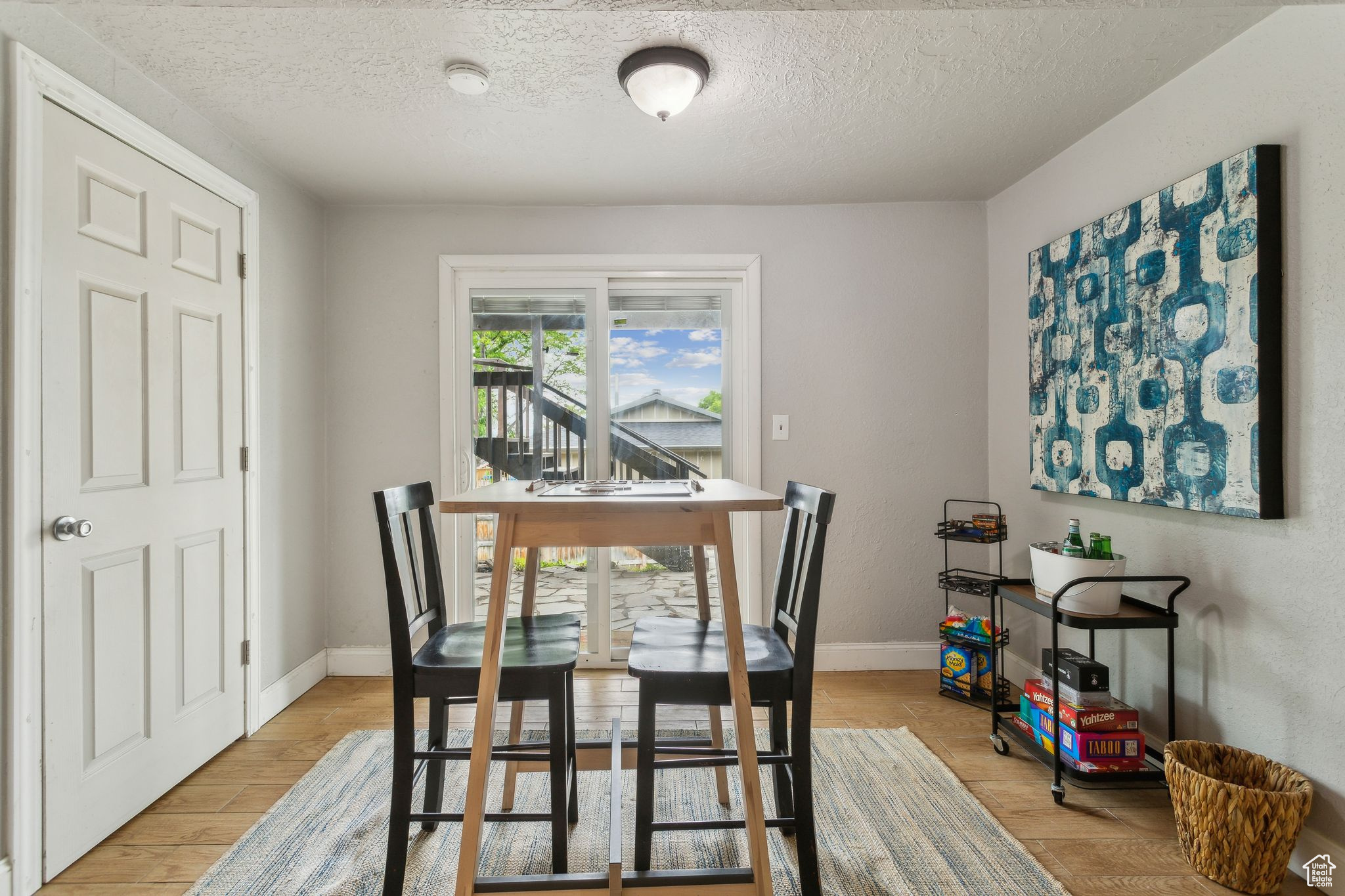 Sandy, Utah 84094, United States, 5 Bedrooms Bedrooms, ,3 BathroomsBathrooms,Residential,Pending,133357