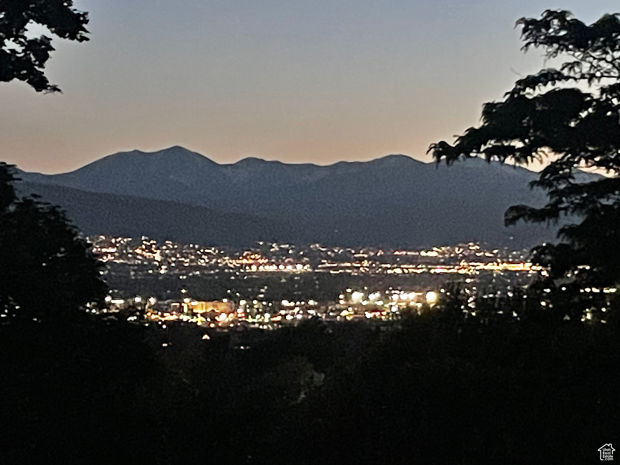 Sandy, Utah 84094, United States, 5 Bedrooms Bedrooms, ,3 BathroomsBathrooms,Residential,Pending,133357