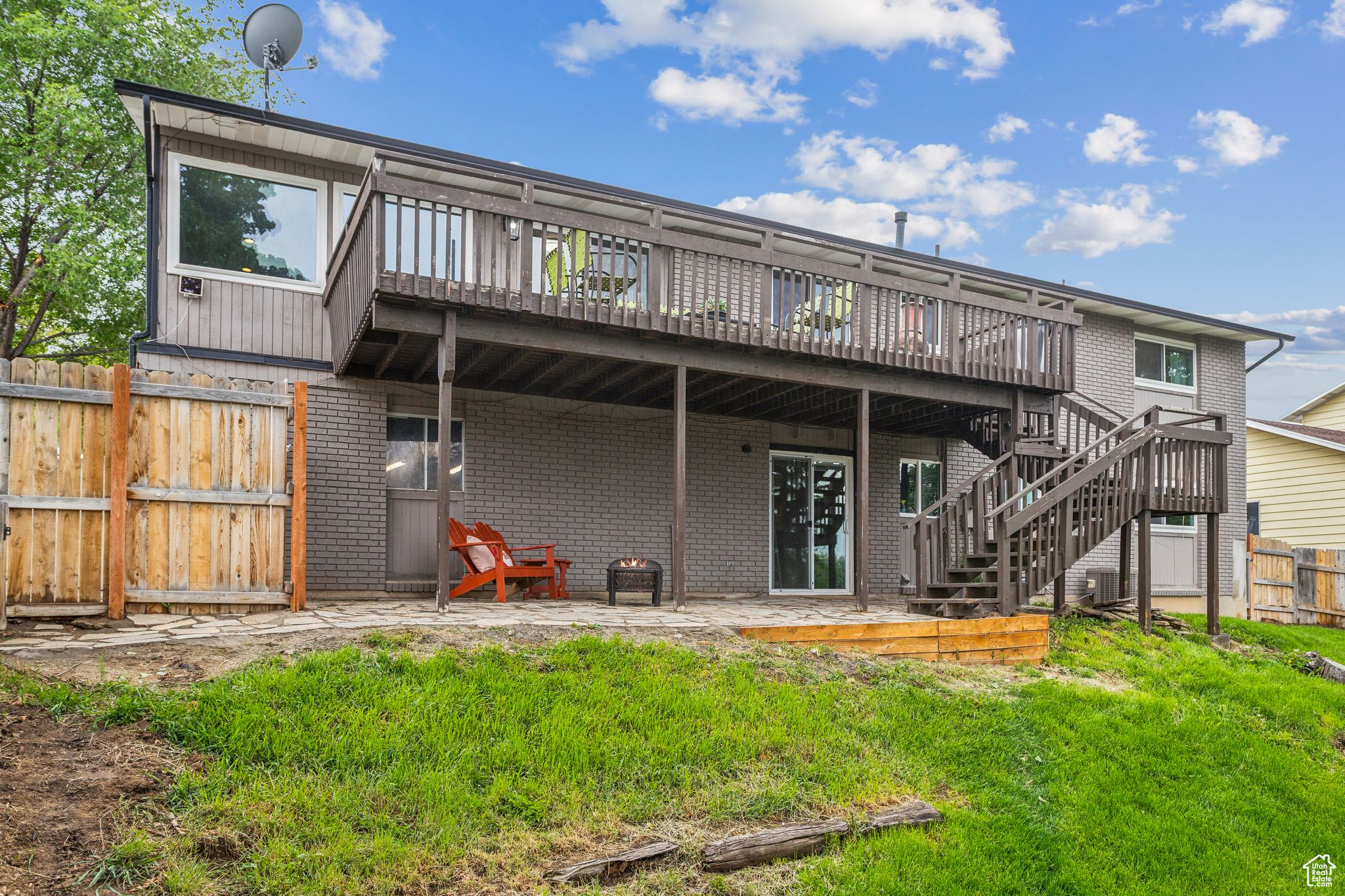 Sandy, Utah 84094, United States, 5 Bedrooms Bedrooms, ,3 BathroomsBathrooms,Residential,Pending,133357