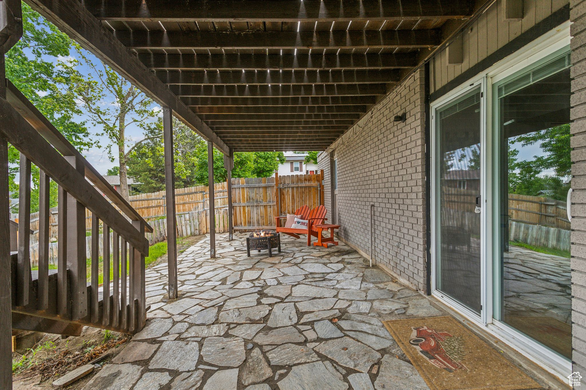 Sandy, Utah 84094, United States, 5 Bedrooms Bedrooms, ,3 BathroomsBathrooms,Residential,Pending,133357