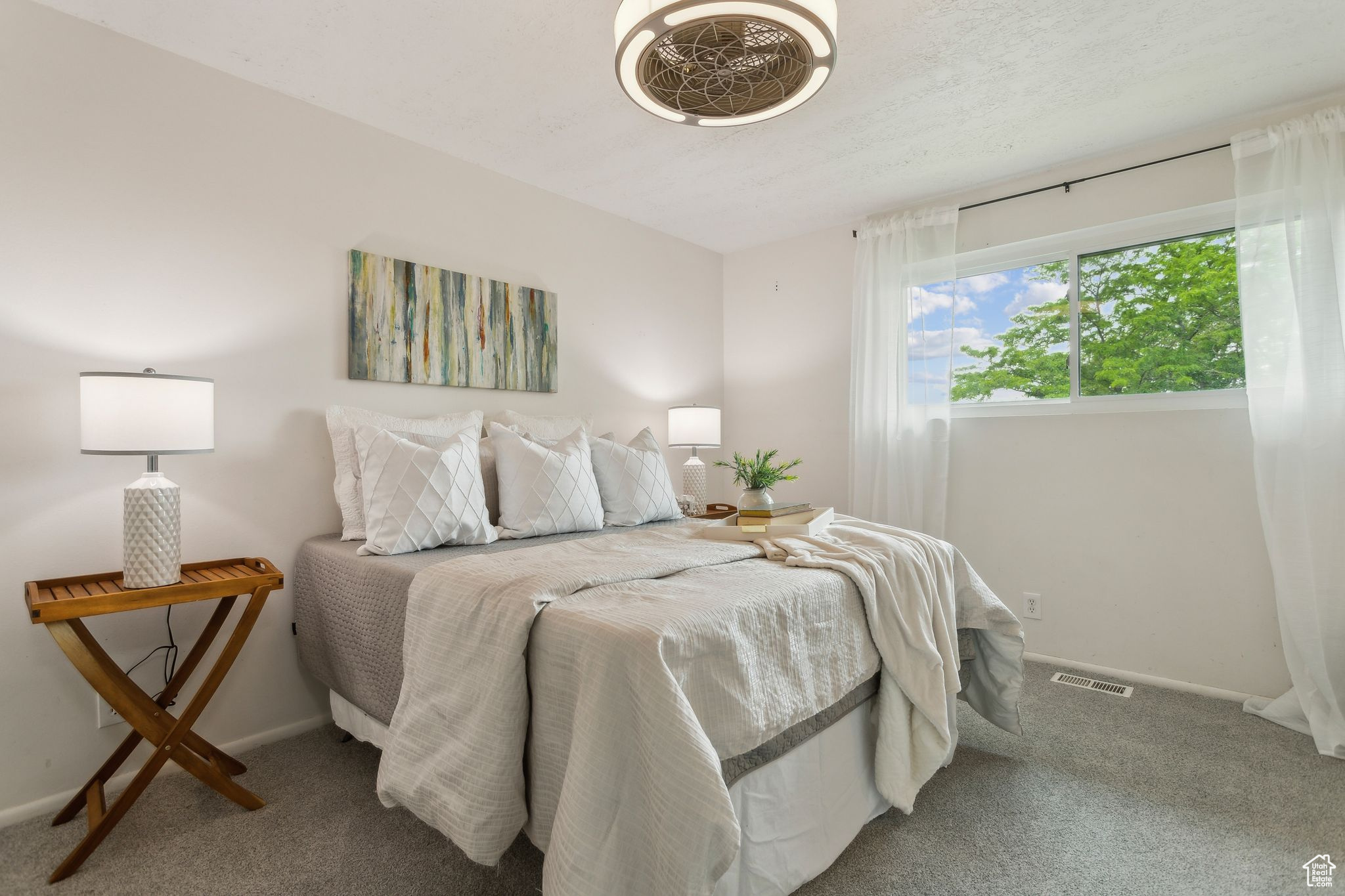 Sandy, Utah 84094, United States, 5 Bedrooms Bedrooms, ,3 BathroomsBathrooms,Residential,Pending,133357