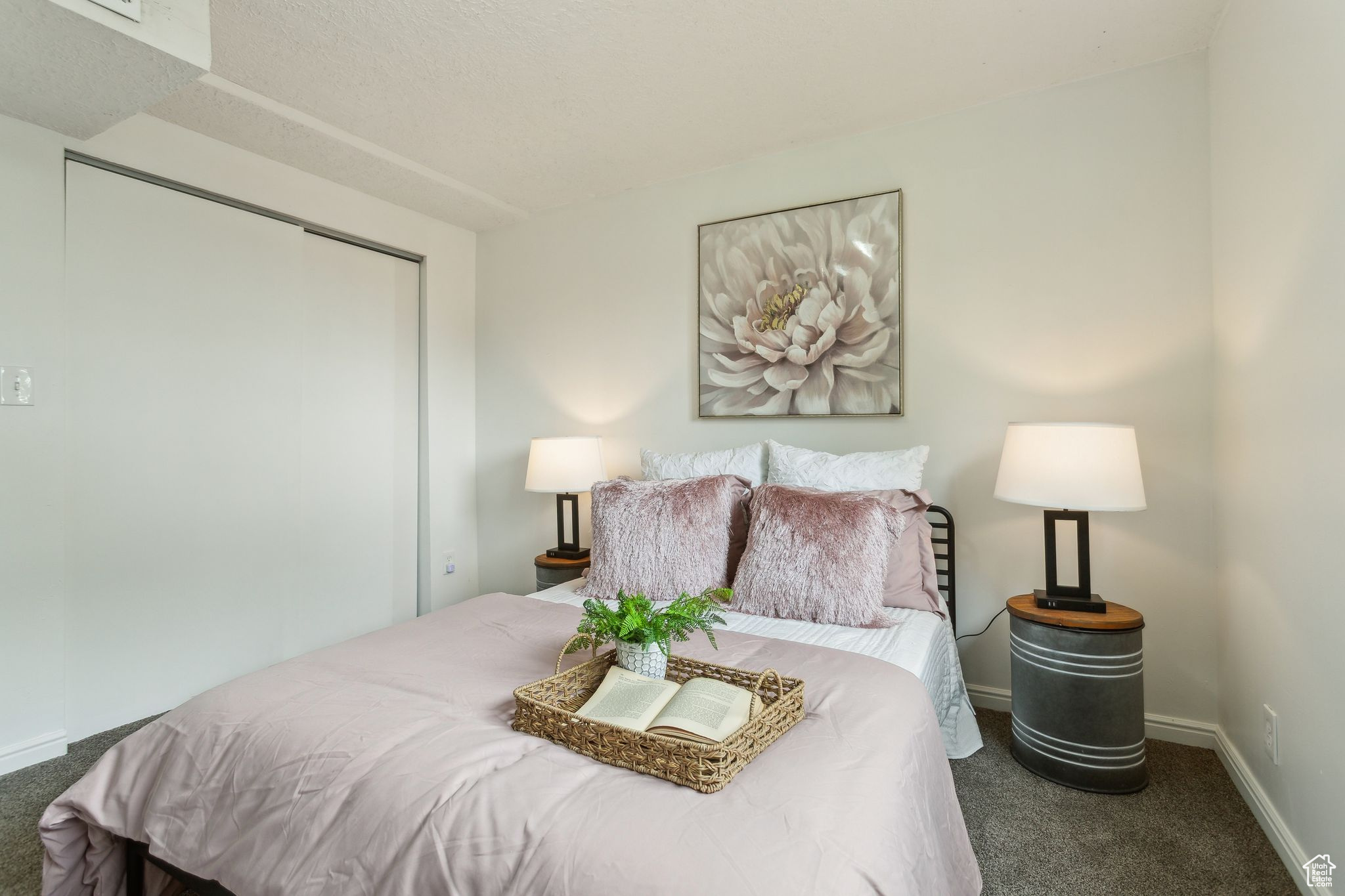 Sandy, Utah 84094, United States, 5 Bedrooms Bedrooms, ,3 BathroomsBathrooms,Residential,Pending,133357