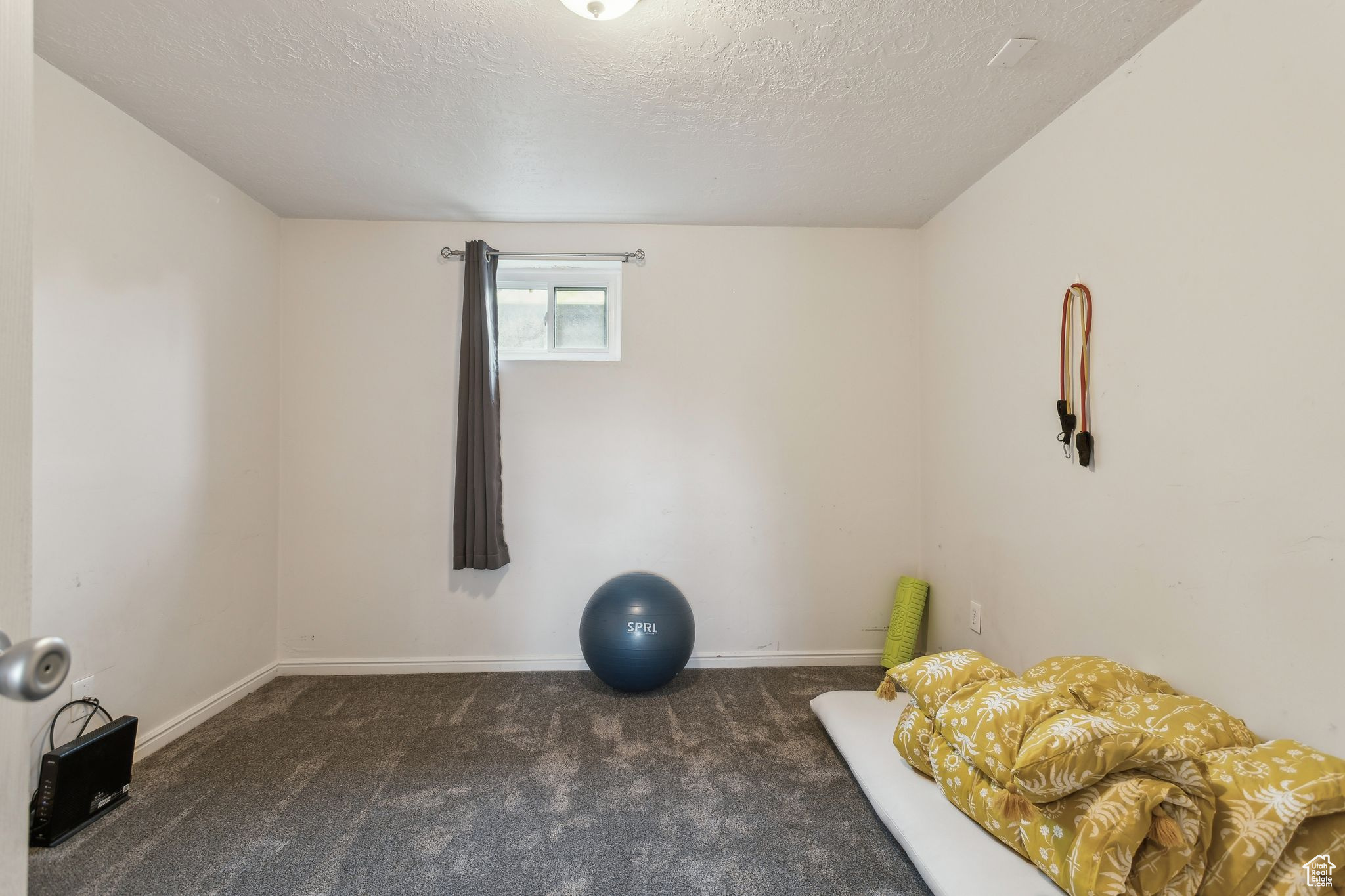 Sandy, Utah 84094, United States, 5 Bedrooms Bedrooms, ,3 BathroomsBathrooms,Residential,Pending,133357