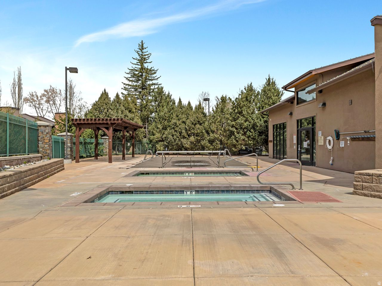 PARK AVENUE CONDOMINIUMS - Residential