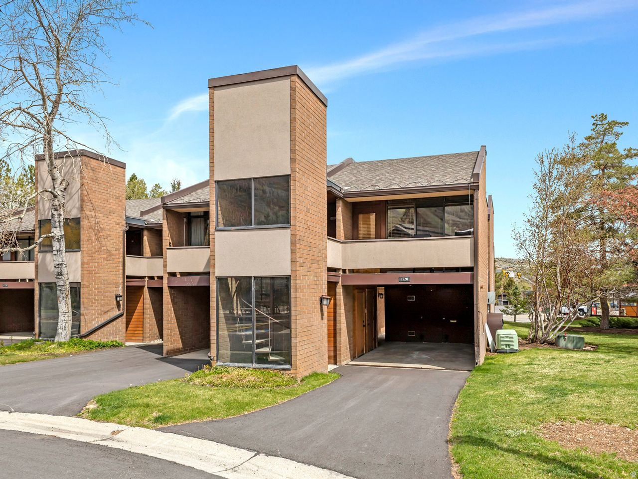 PARK AVENUE CONDOMINIUMS - Residential