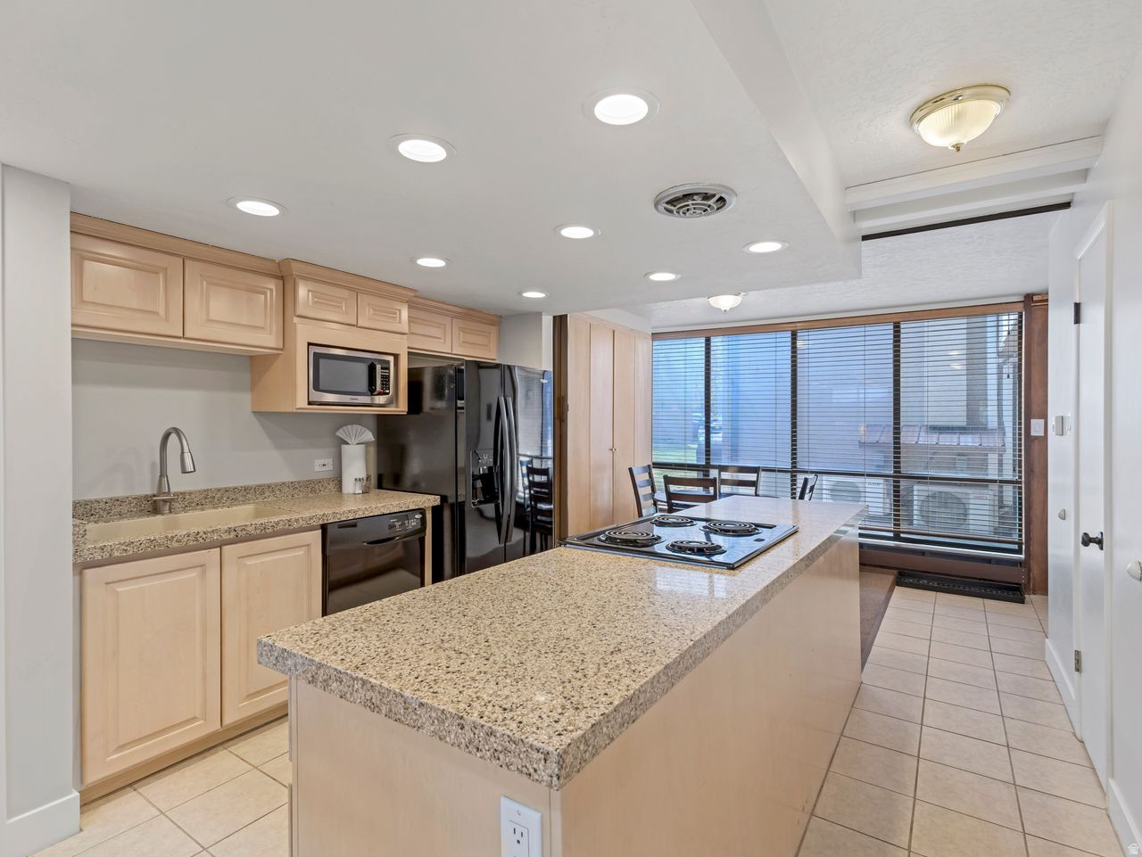 PARK AVENUE CONDOMINIUMS - Residential