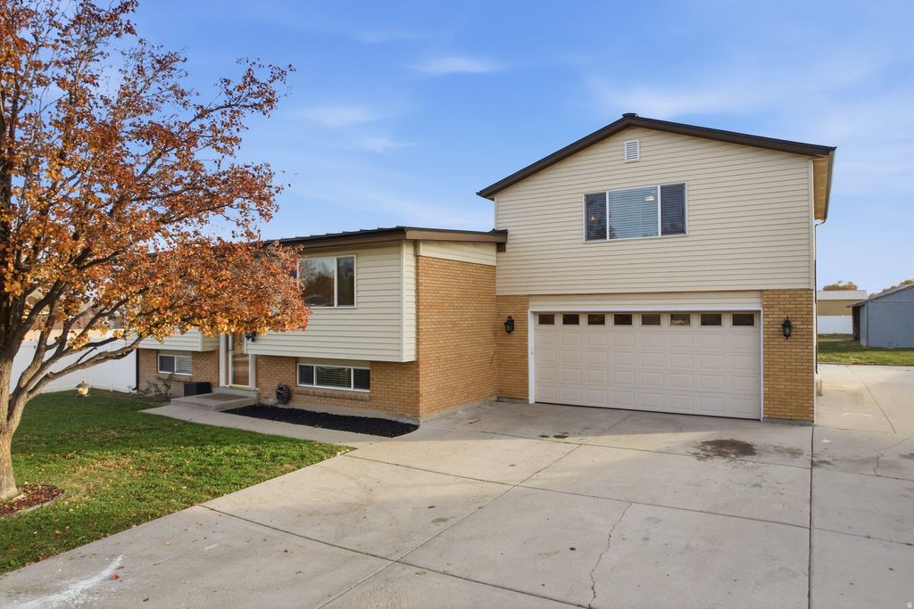 Photo of 2949 W 7268 S, West Jordan, UT 84084 (MLS # 2139332)