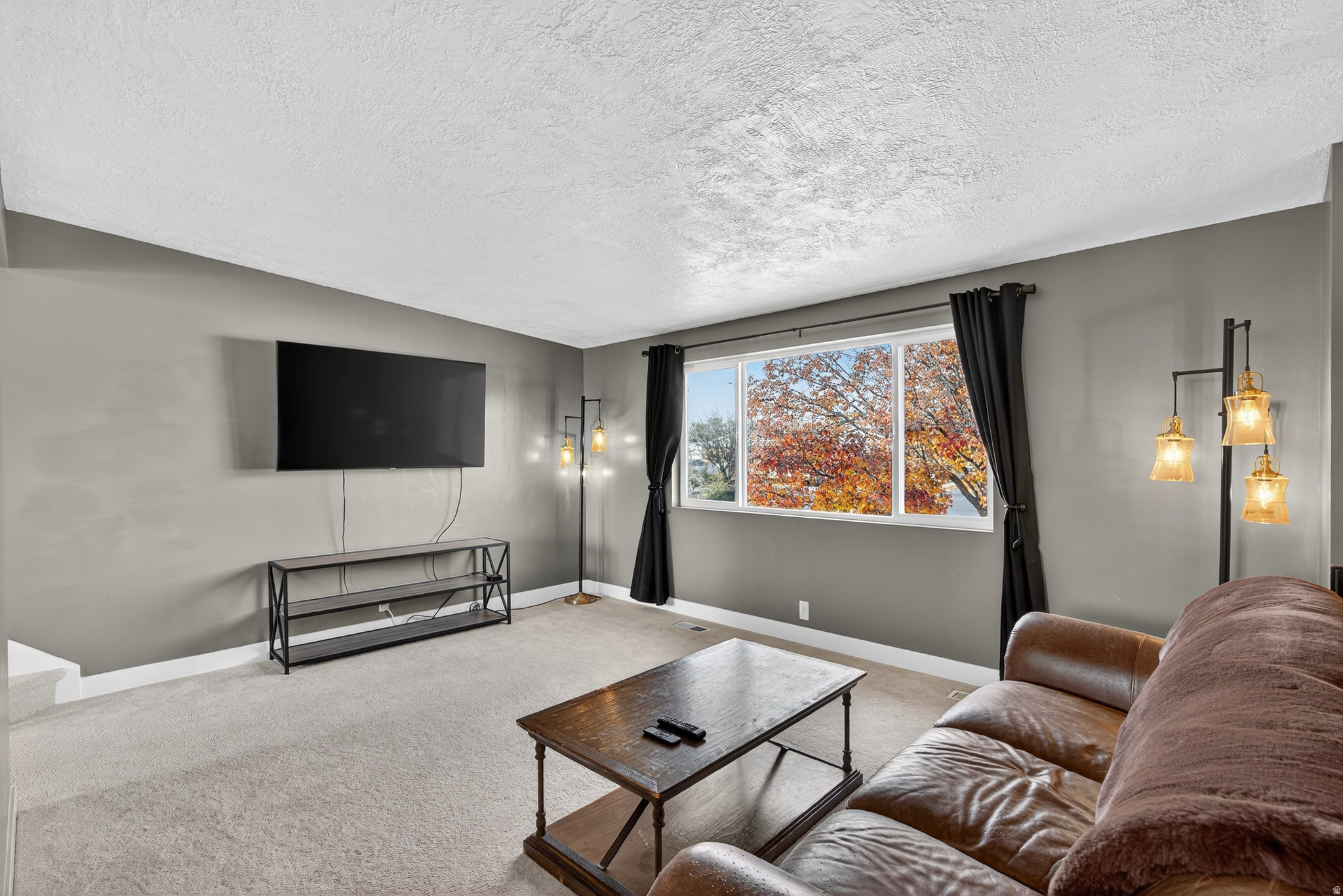 BRIDLE ACRES SUB - Residential