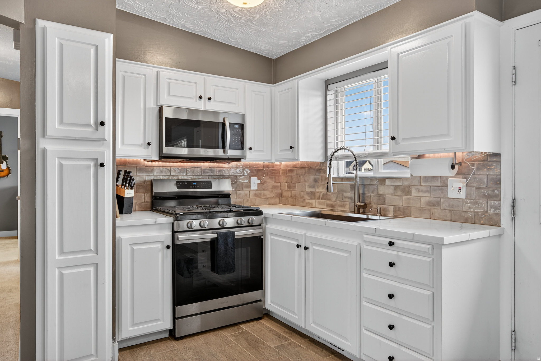 BRIDLE ACRES SUB - Residential