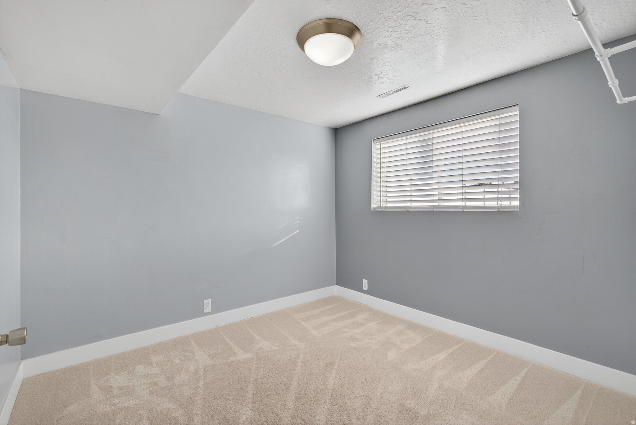 BRIDLE ACRES SUB - Residential