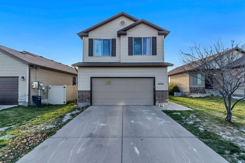 Photo of 3755 N TUMWATER WEST DR W, Eagle Mountain, UT 84005 (MLS # 2146451)
