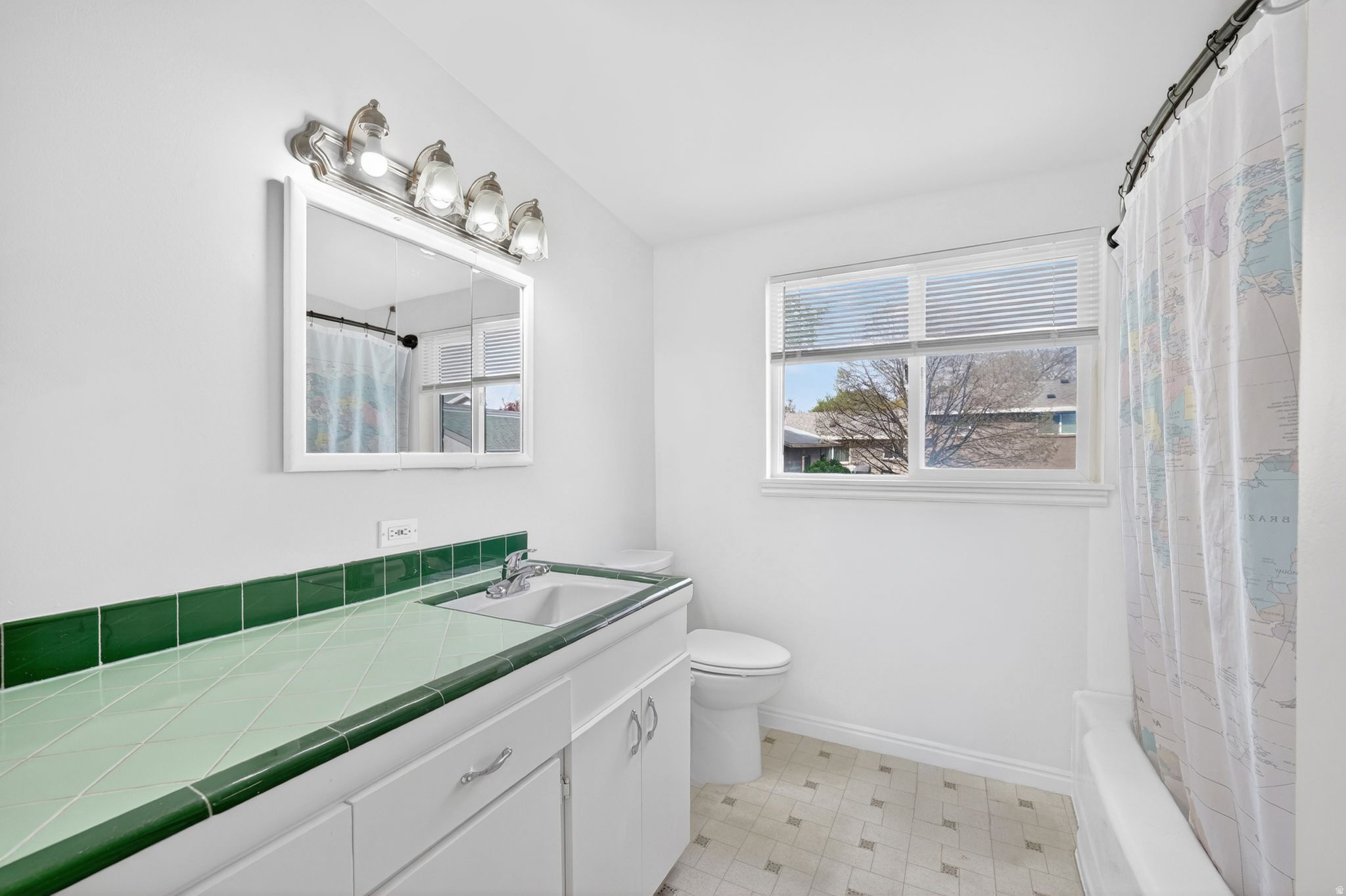 AUBURN GARDENS PLAT #7 - Residential