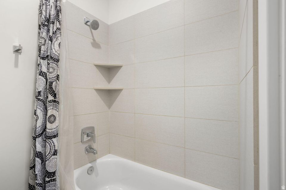 LOFTS AT GREEN VALLEY PH 1 - Residential