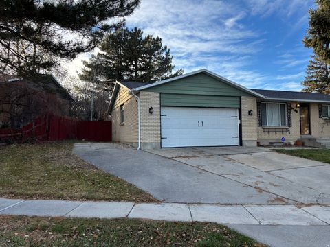 Tiny photo for 5346 S QUEENSWOOD DR, Taylorsville, UT 84129 (MLS # 2125976)