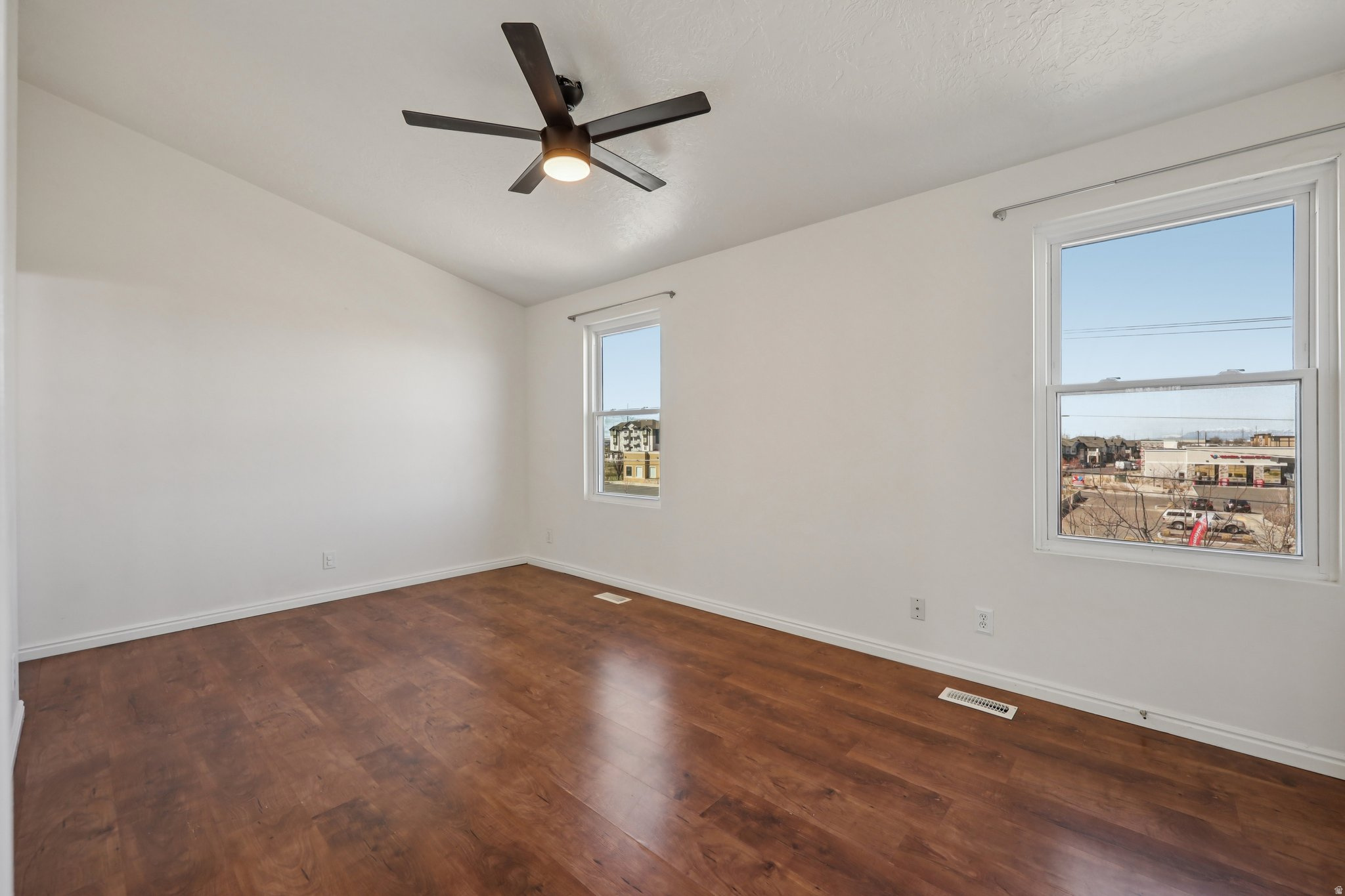 BALMORAL - Residential